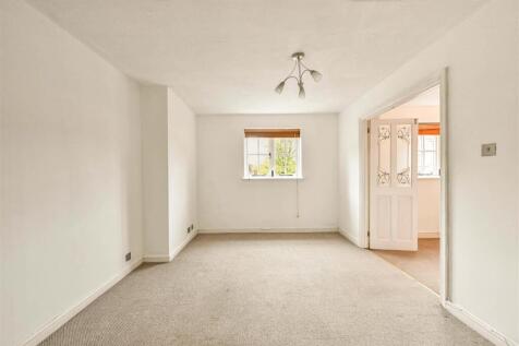 8 Morse Close, Chippenham    Oct 2025 001.JPG