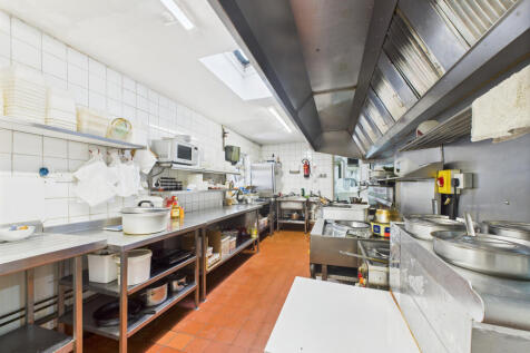 CAM02909G0-PR0430-STILL013