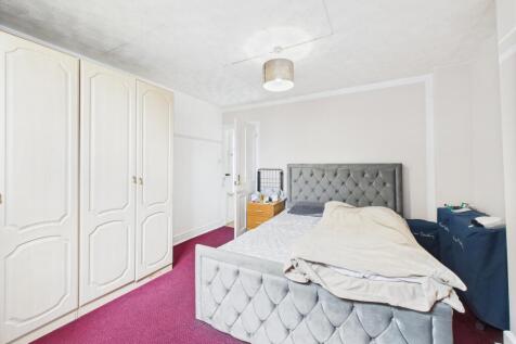 CAM02909G0-PR0430-STILL006