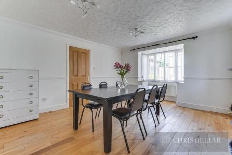 Campbell Close WM-14.jpg