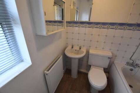 78a Oldbrook Blvd new family bathroom