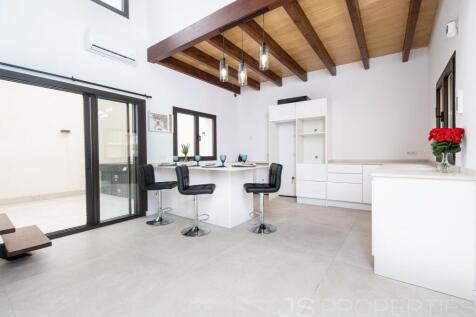 Modern new townhouse in Felanitx