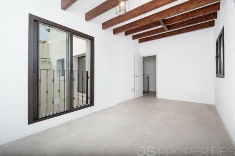 Modern new townhouse in Felanitx