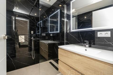 Modern new townhouse in Felanitx