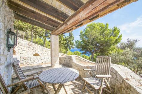 SPECTACULAR VILLA LOCATED IN FORMENTOR WITH AMAZING SEA VIEWS 