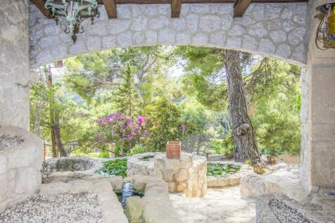 SPECTACULAR VILLA LOCATED IN FORMENTOR WITH AMAZING SEA VIEWS 