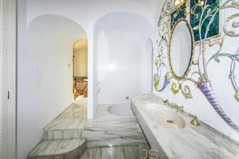 SPECTACULAR VILLA LOCATED IN FORMENTOR WITH AMAZING SEA VIEWS 