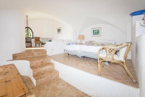 SPECTACULAR VILLA LOCATED IN FORMENTOR WITH AMAZING SEA VIEWS 