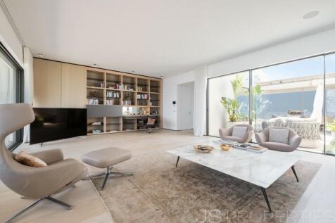 LUXURY AND UNIQUE FRONTLINE VILLA FOR SALE IN SON BAULO