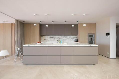 LUXURY AND UNIQUE FRONTLINE VILLA FOR SALE IN SON BAULO