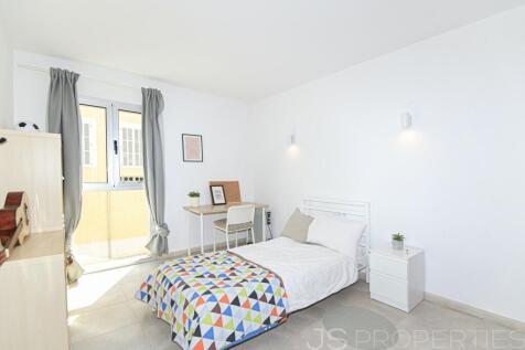 MODERN TOWNHOUSE FOR SALE IN MURO