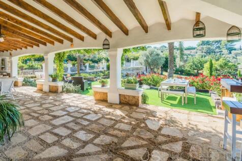 BEAUTIFUL COUNTRY VILLA IN IDEAL LOCATION CLOSE TO POLLENSA