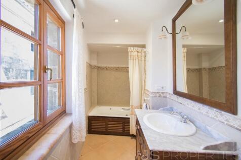 TOWN HOUSE IN ALCUDIA