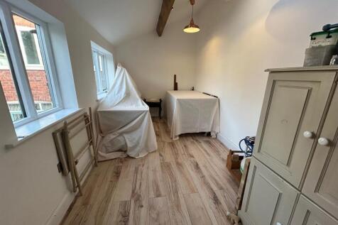 garden room work area.jpg