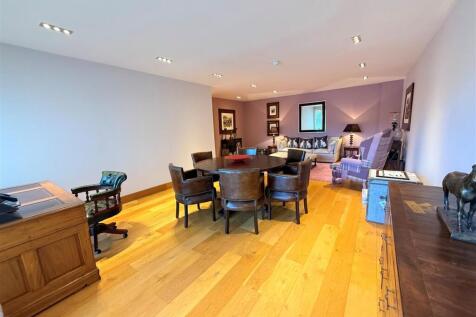 office family room 3.jpg