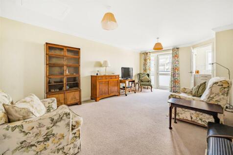 Living Room.jpg