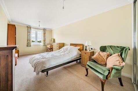 Bedroom One.jpg