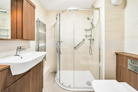 Shower Room.jpg
