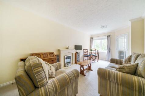 Living Room.jpg
