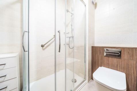 Shower Room.jpg