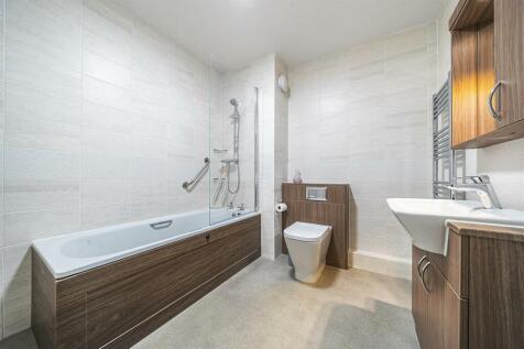 Bathroom.jpg