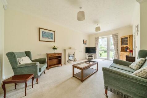 Living Room.jpg