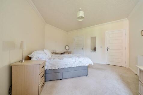 Bedroom (2).jpg