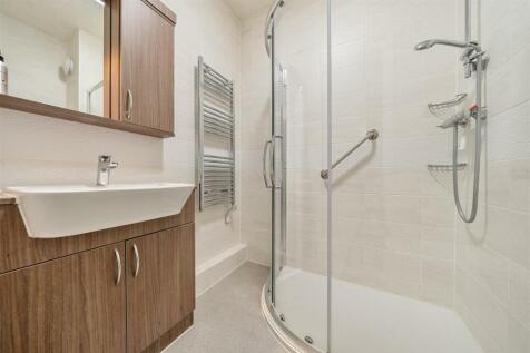 Shower Room.jpg