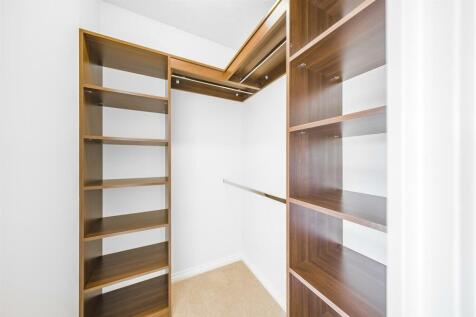 Walk In Wardrobe.jpg