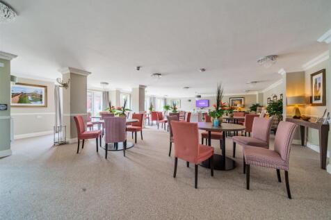 Owners Lounge.jpg