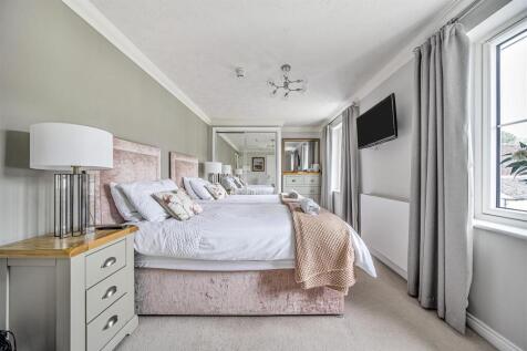 Guest Suite.jpg