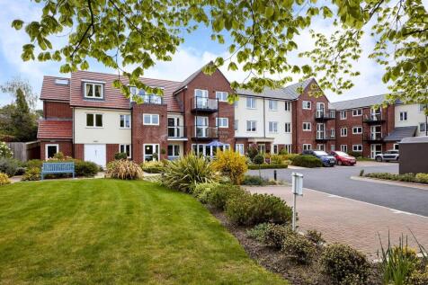 Front of Chiltern Lodge.jpg