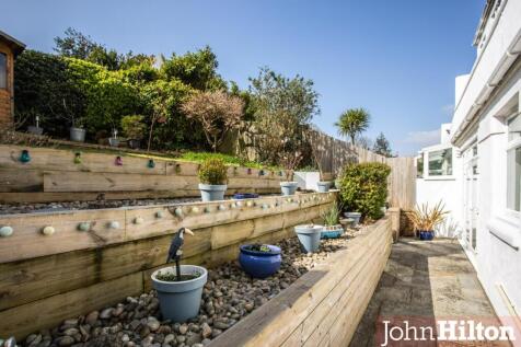 Goldstone Crescent-17.jpg