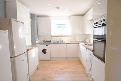 Kitchen full photo.jpeg