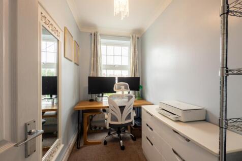 20250117112430 - IMG_2898 - 60 brook lane, IP11 7L