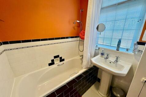 WhatsApp Image 2025-10-06 at 12.02.32_3e214390.jpg