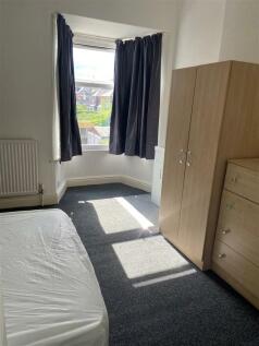 Bedroom 4.1.JPG