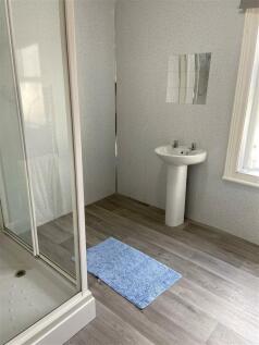 Bathroom 1.JPG