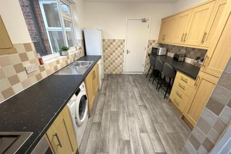 Kitchen 3.jpg
