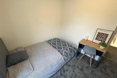 Bedroom 2 2.jpg