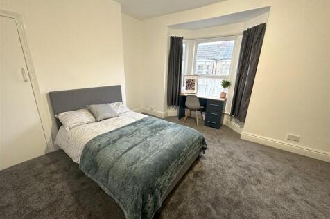 Bedroom 4.jpg