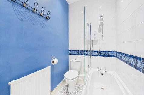 CAM02089G0-PR0495...