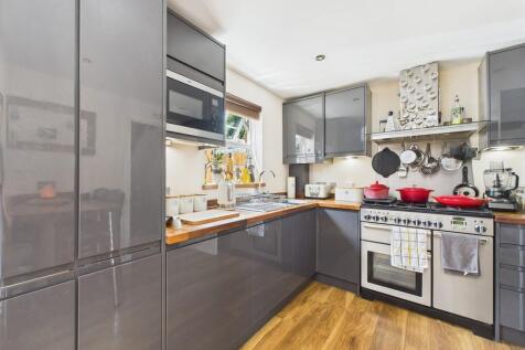 CAM02089G0-PR0516...