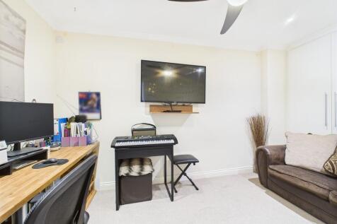 CAM02089G0-PR0516...