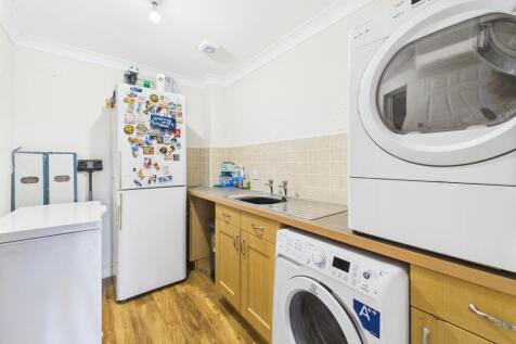 CAM02089G0-PR0516...