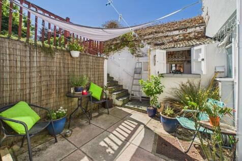 CAM02089G0-PR0524...