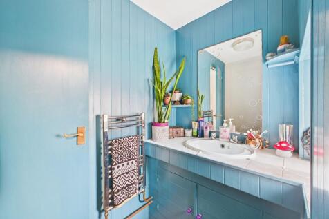 CAM02089G0-PR0527...