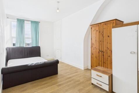 CAM03974G0-PR0216...