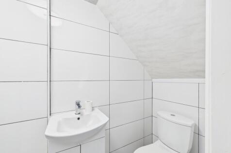 CAM03974G0-PR0216...