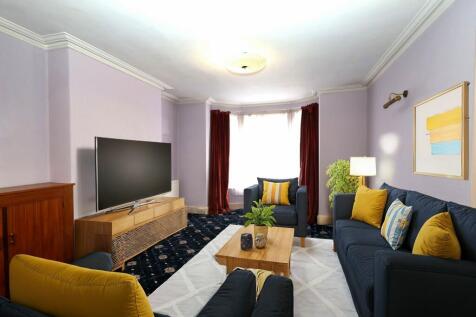 Lounge - STAGED
